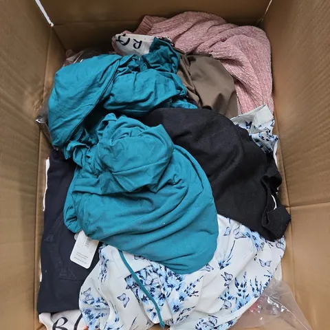 LARGE BOX OF ASSORTED CLOTHING ITEMS IN VARIOUS SIZES, STYLES AND COLOUR 