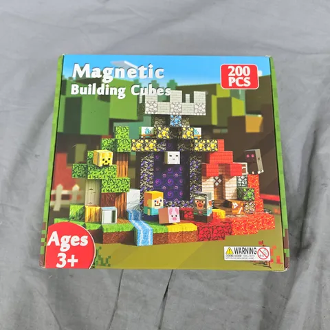 MAGNETIC BUILDING CUBES – 200 PIECES, AGES 3+