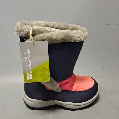 PAIR OF MOUNTAIN WAREHOUSE CARIBOU KIDS ADAPTIVE FLEECE LINED SNOW BOOT IN BRIGHT PINK/NAVY SIZE 12