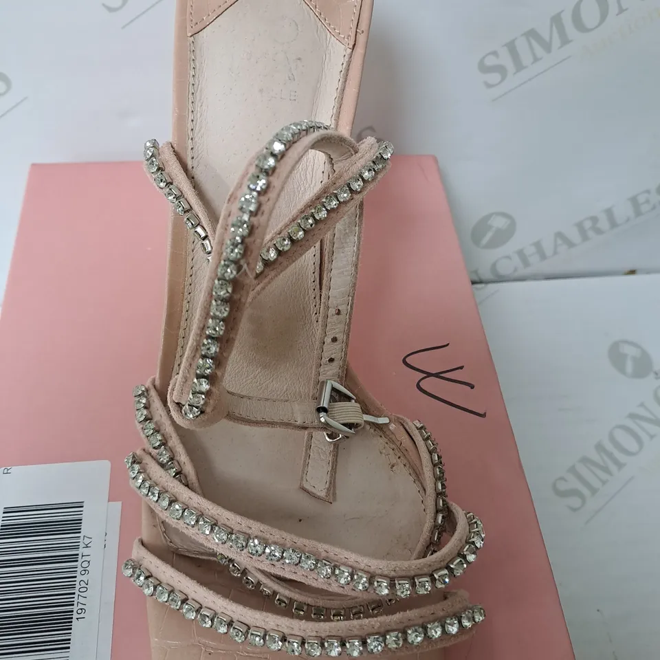 BOXED MODA IN PRLLR DIAMOND HIGH HEELS SIZE 7