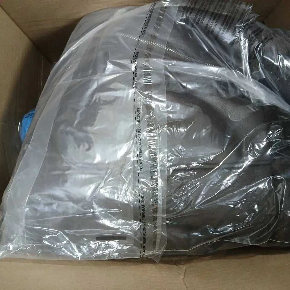 BOX OF APPROXIMATELY 10 ASSORTED CLOTHING ITEMS IN VARIOUS COLOURS & SIZES 