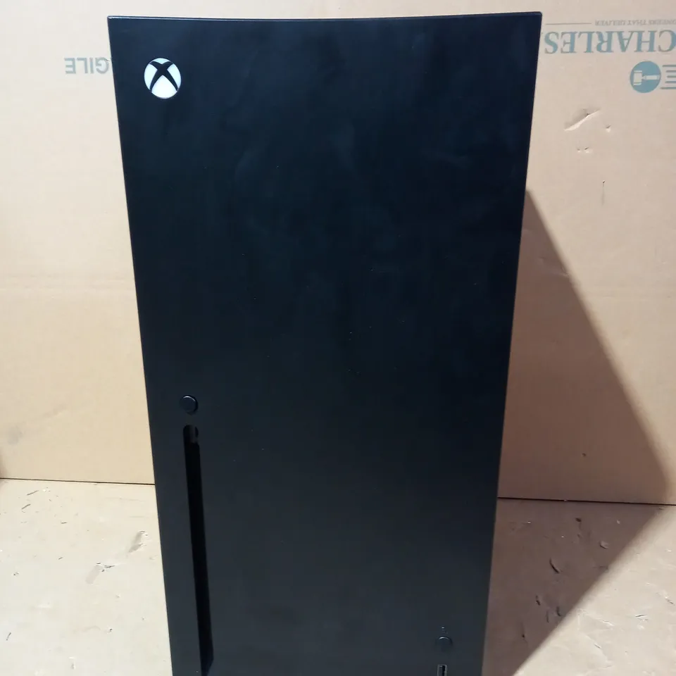 UKONIC XBOX SERIES X REPLICA MINI FRIDGE