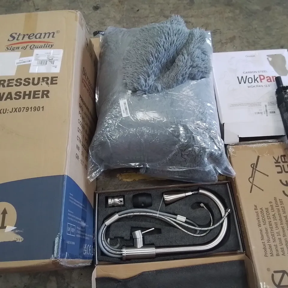 PALLET OF ASSORTED HOUSEHOLD ITEMS TO INCLUDE STREAM PRESSURE WASHER, FIT BEAST PULL UP BAR AND MIXER TAP