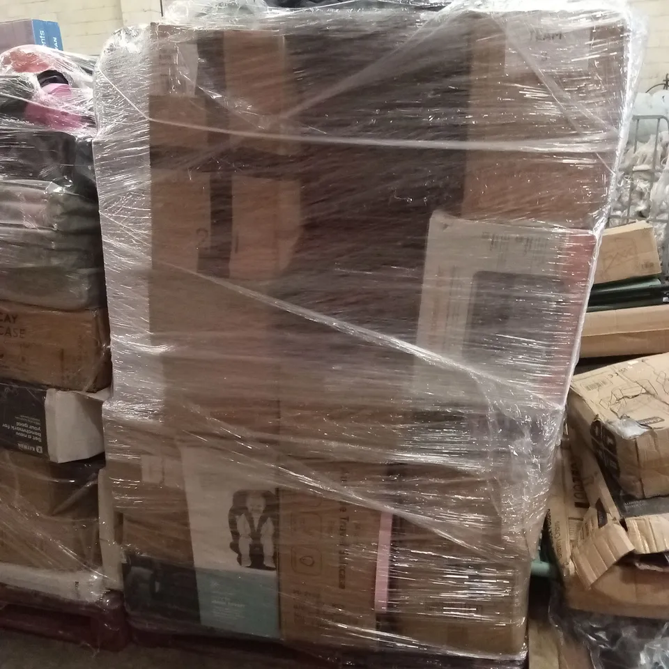 PALLET OF ASSORTED E-COMMERCE GOODS AND PRODUCTS TO INCLUDE; SUITCASES/CABIN BAGS, KIDS CAR SEAT, AIR FRYER, VACUUM CLEANER ETC