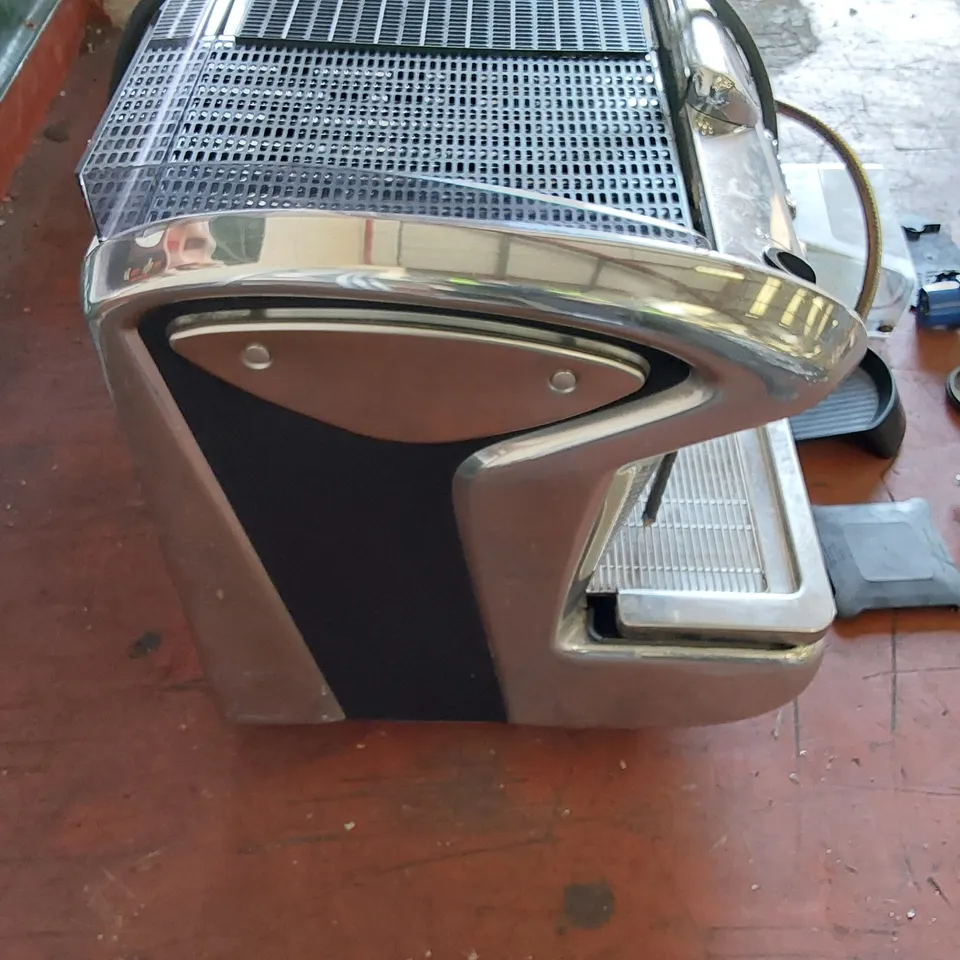 FAEMA EMBLEMA 3 GROUP ESPRESSO MACHINE
