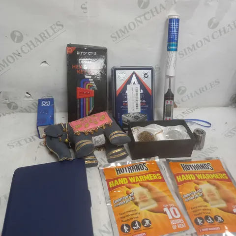BOX OF APPROXIMATELY 20 ASSORTED COSMETIC ITEMS TO INCLUDE - HAND WARMERS, ELEPHANT TOY, ALLEN KEY SET ETC