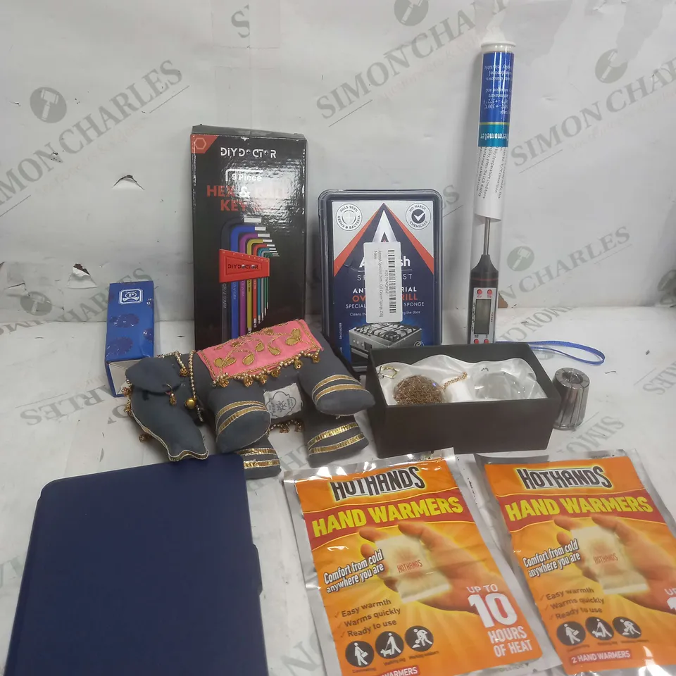 BOX OF APPROXIMATELY 20 ASSORTED COSMETIC ITEMS TO INCLUDE - HAND WARMERS, ELEPHANT TOY, ALLEN KEY SET ETC