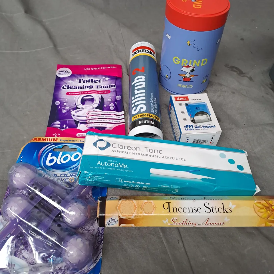 APPROXIMATELY 15 ASSORTED HOUSEHOLD PRODUCTS TO INCLUDE CLEANING FOAM, SILICONE, INCENSE STICKS ETC
