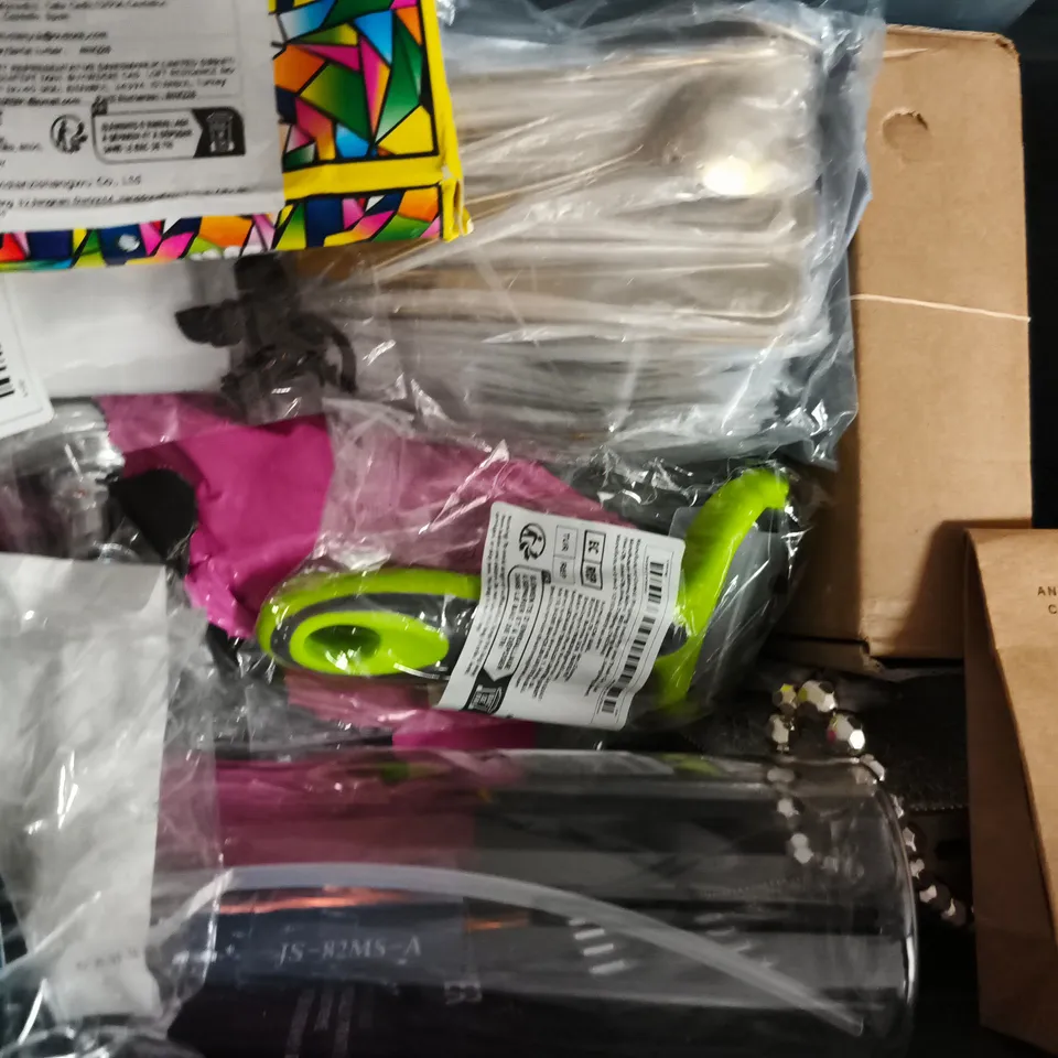 APPROXIMATELY 10 ASSORTED HOUSEHOLD ITEMS TO INCLUDE INDUSTRIAL ENDOSCOPE, K-FLEX JOSH ROCK FLIGHTS, ETC