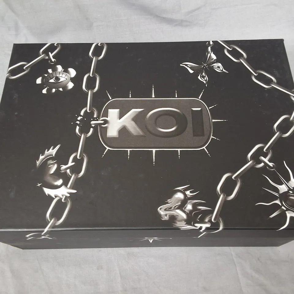 BOXED KOI DEACONS OF THE DEEP BLACK SHOES - UK 7