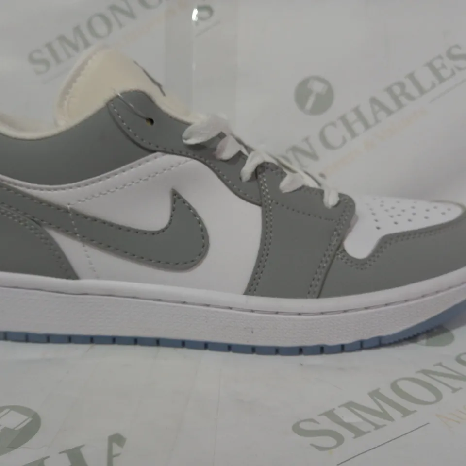 BOXED PAIR OF NIKE AIR JORDAN 1 LOW SHOES IN GREY/WHITE UK SIZE 6