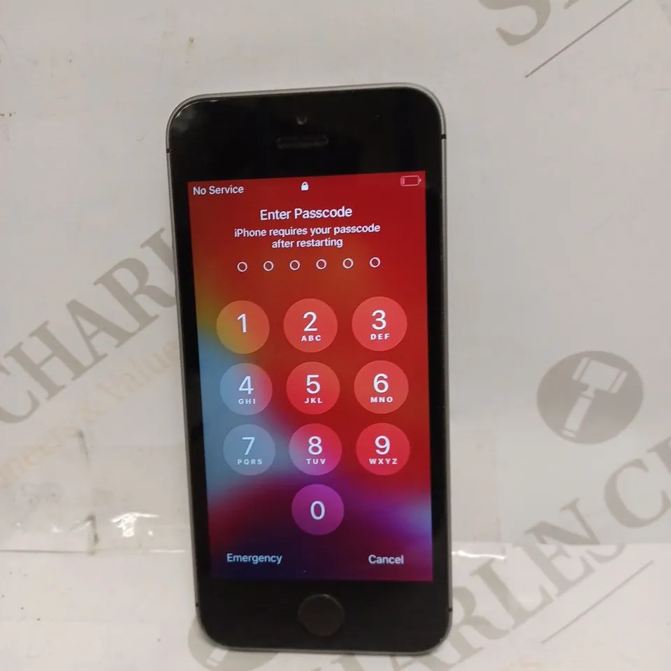 APPLE IPHONE SE SMARTPHONE 