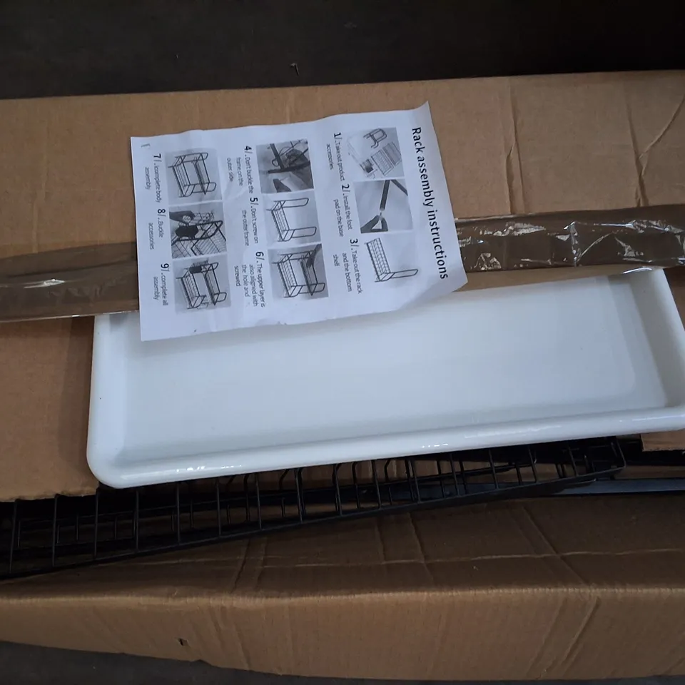 PALLET OF ASSORTED ITEMS TO INCLUDE BARREL THEMED ITEM, STORAGE RACK AND LIDDED BASIN