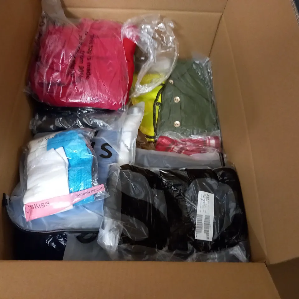 LARGE QUANTITY OF ASSORTED CLOTHING ITEMS TO INCLUDE BOOHOO, MOTEL AND VERY