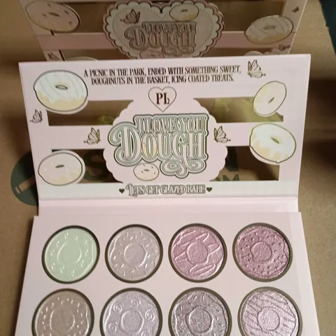 PLOUISE LOVE YOU DOUGH! DONUT-THEMED MAKEUP PALETTE – 8 PASTEL EYESHADOWS