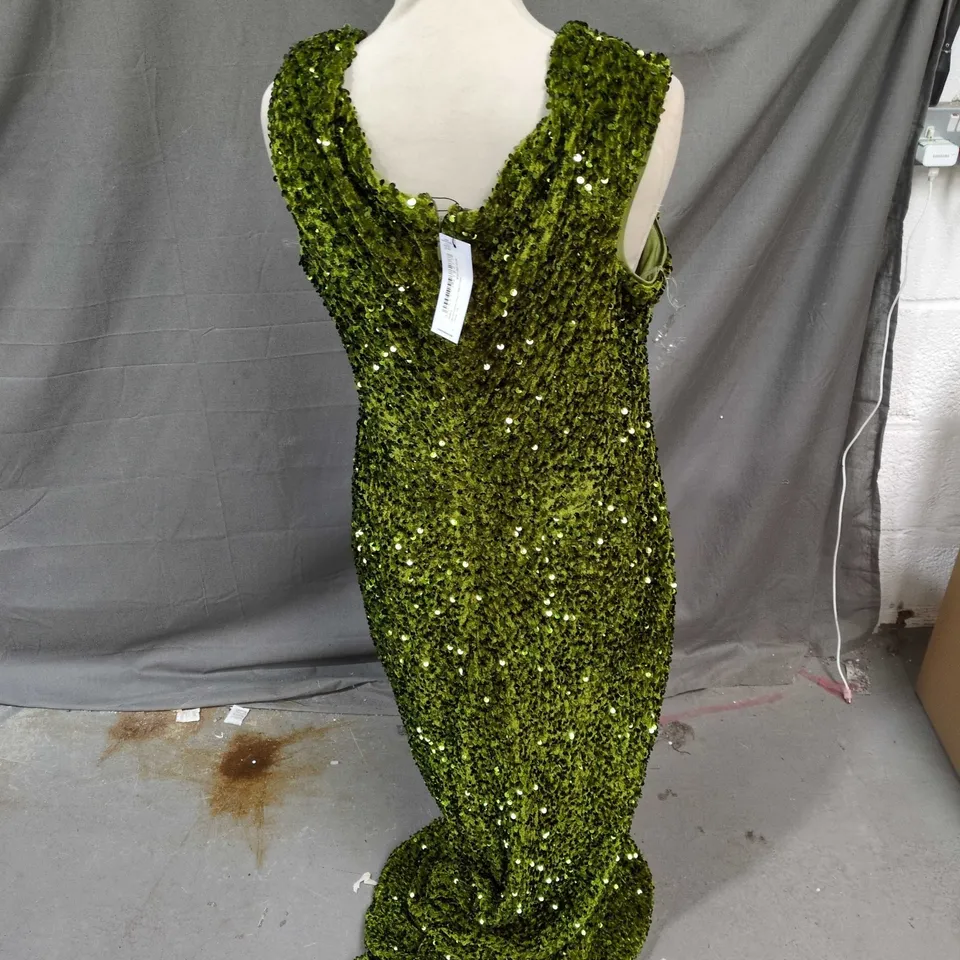 EMERALD GREEN SEQUIN EVENING DRESS, FLOOR-LENGTH – UK SIZE 16 