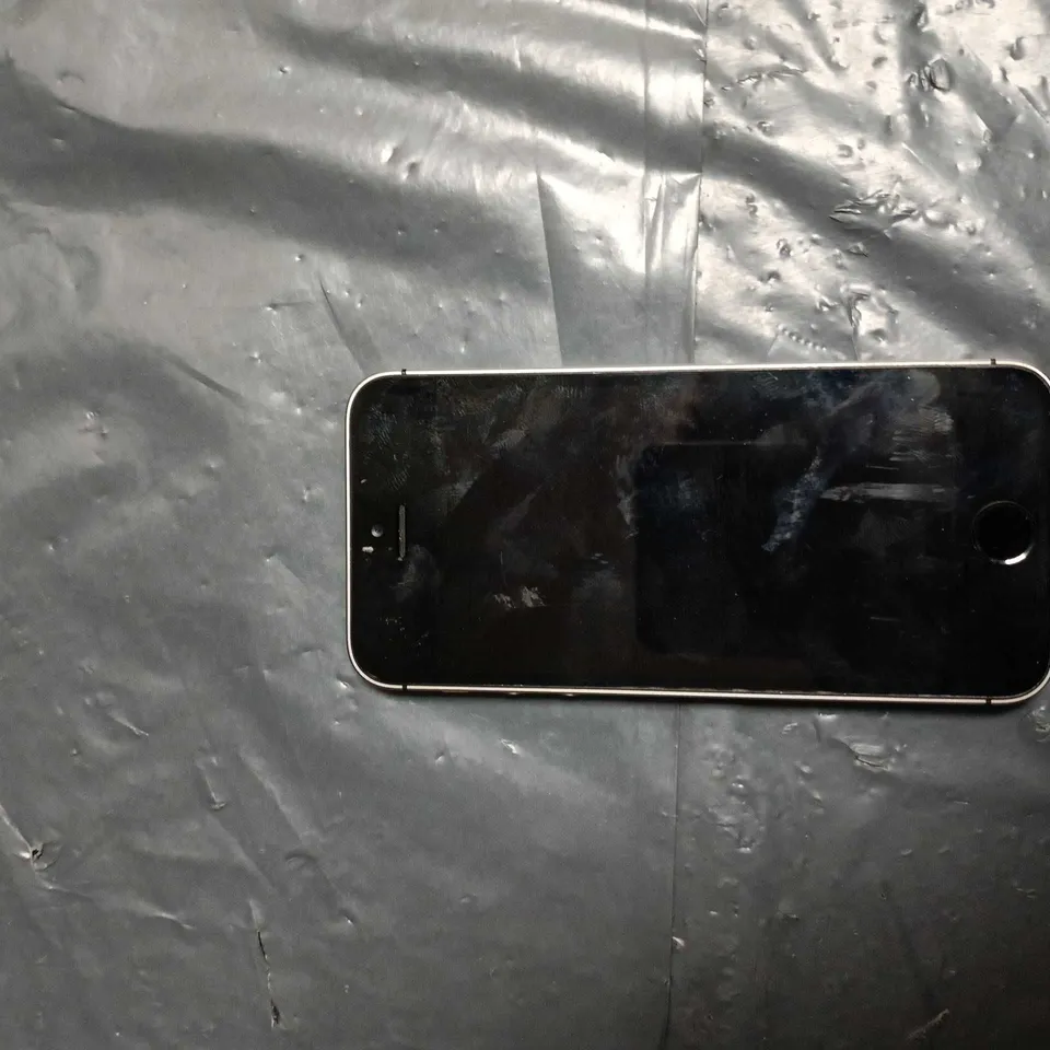 APPLE IPHONE SE A1723