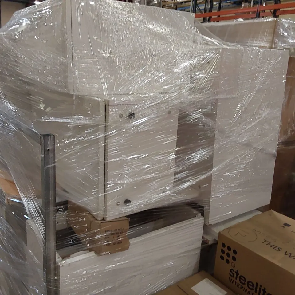 PALLET CONTAINING APPROXIMATELY 10 PRE-BUILT BANYETTI BATHROOM VANITY UNITS