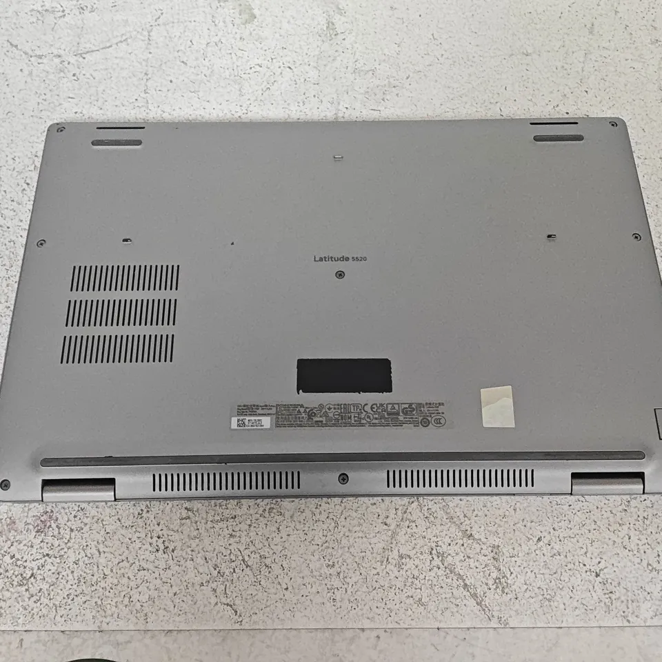 UNBOXED DELL LATITUDE 5520 INTEL CORE I5 LAPTOP IN SILVER - P104F