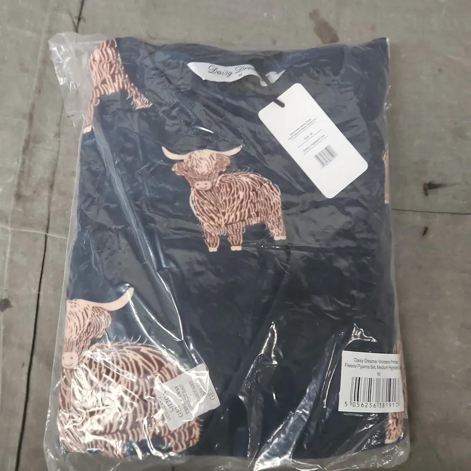 BAGGED DAISY DREAMER WOMEN'S PRINTED FLEECE PYJAMA SET – MEDIUM HIGHLAND COW - MEDIUM