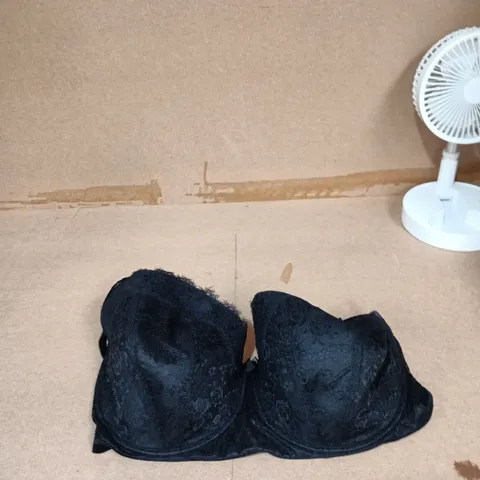 LIAISON UK 44HH BLACK LACE BRA (LINGERIE)