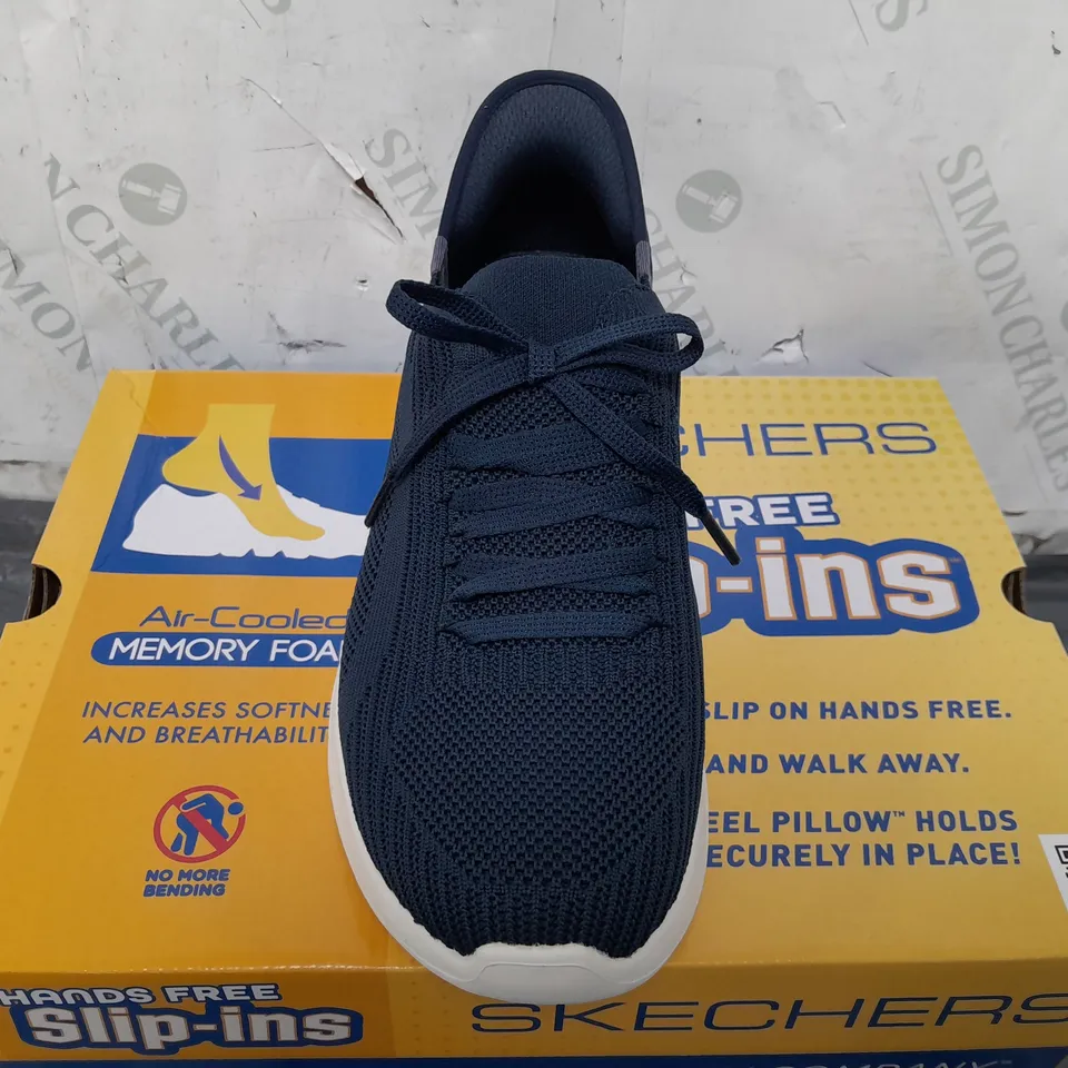 SKECHERS HANDS FREE SLIP-INS TRAINERS IN NAVY - UK 7