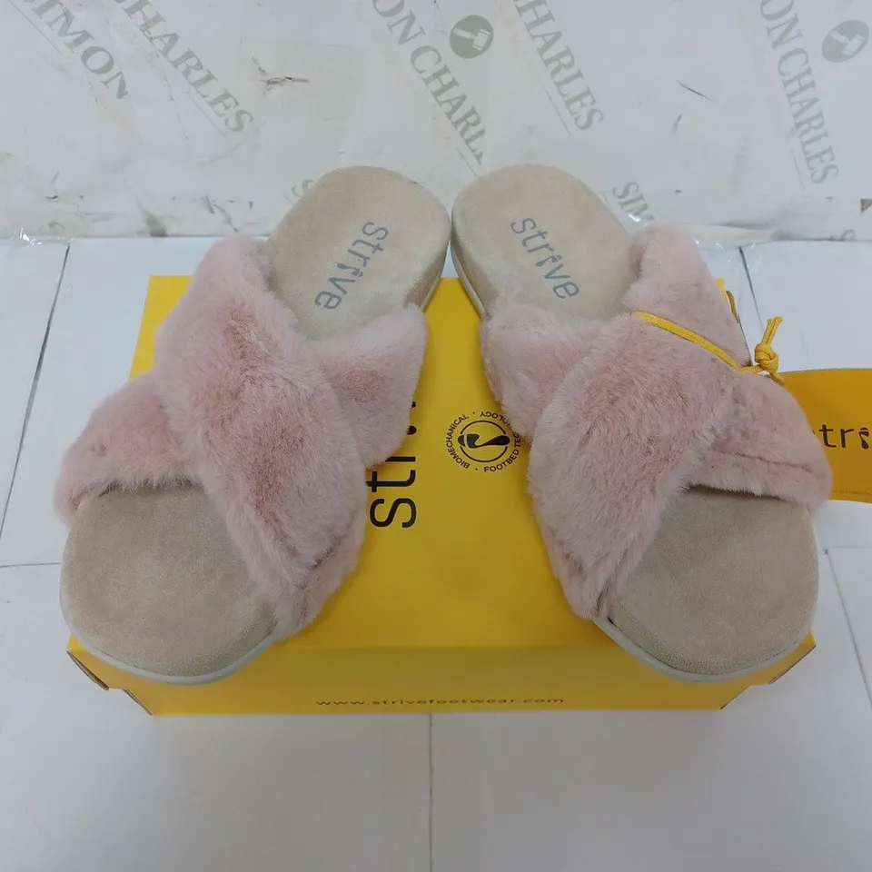BOXED PAIR OF STRIVE SANDALS WITH PINK FAUX FUR STRAP SIZE UK 6 