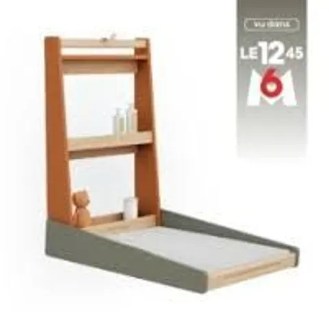 BOXED FOLDING CHANGING TABLE