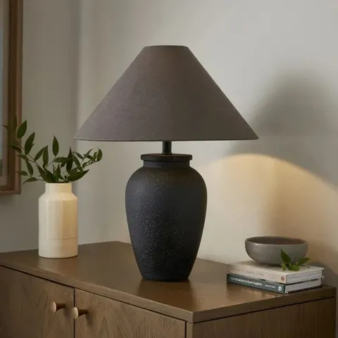 BOXED RUE CERAMIC TABLE LAMP - BLACK