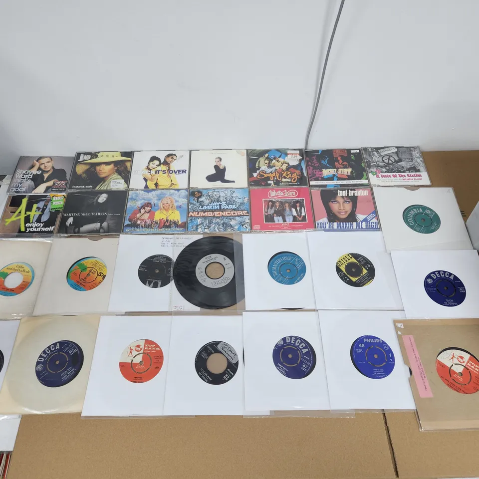 A COLLECTION OF VINYL SINGLES SINGLES