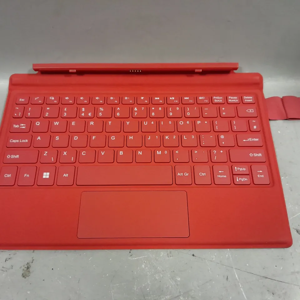 WIRELESS WINDOWS TABLET KEYBOARD CASE ATTACHMENT IN RED 