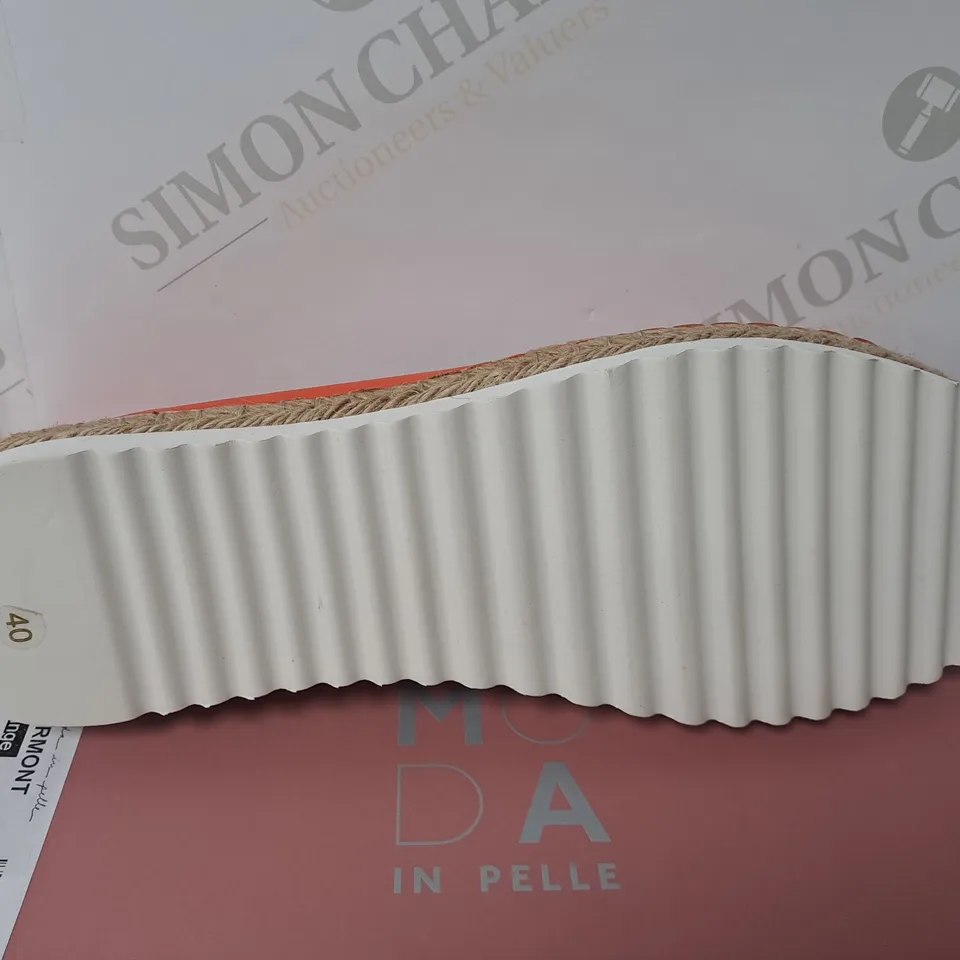 BOXED MODA IN PELLE ORANGE LEATHER DIAMONTE STYLE SHOE SIZE 7