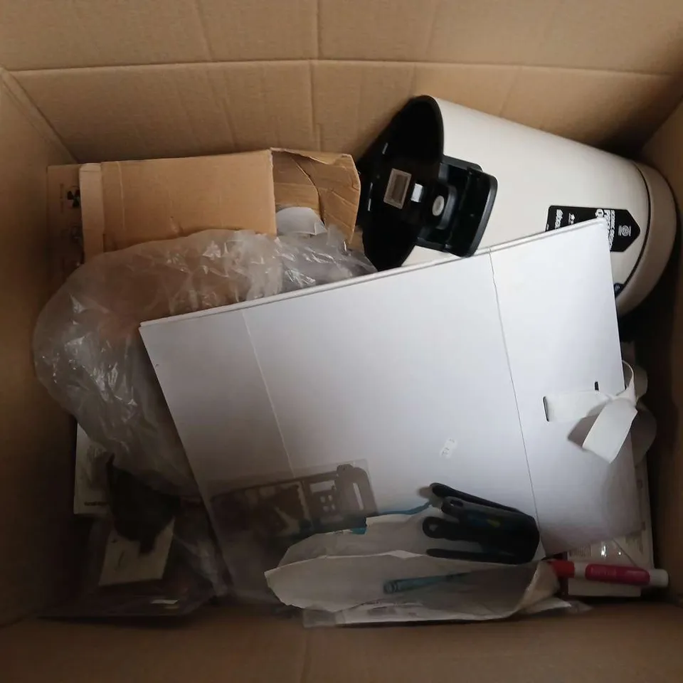 BOX OF APPROX 20 ASSORTED ITEMS TO INCLUDE BELKIN, PEDAL BIN AND TABLET CASE