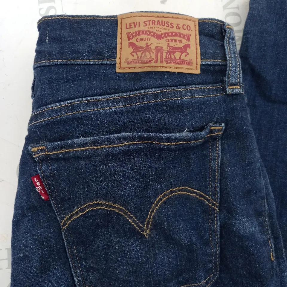 LEVI DENIM JEANS SIZE 27