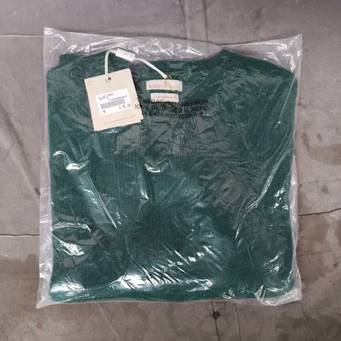 BAGGED HOUSE OF BRUAR CREW NECK JUMPER IN GREEN SIZE MEDIUM