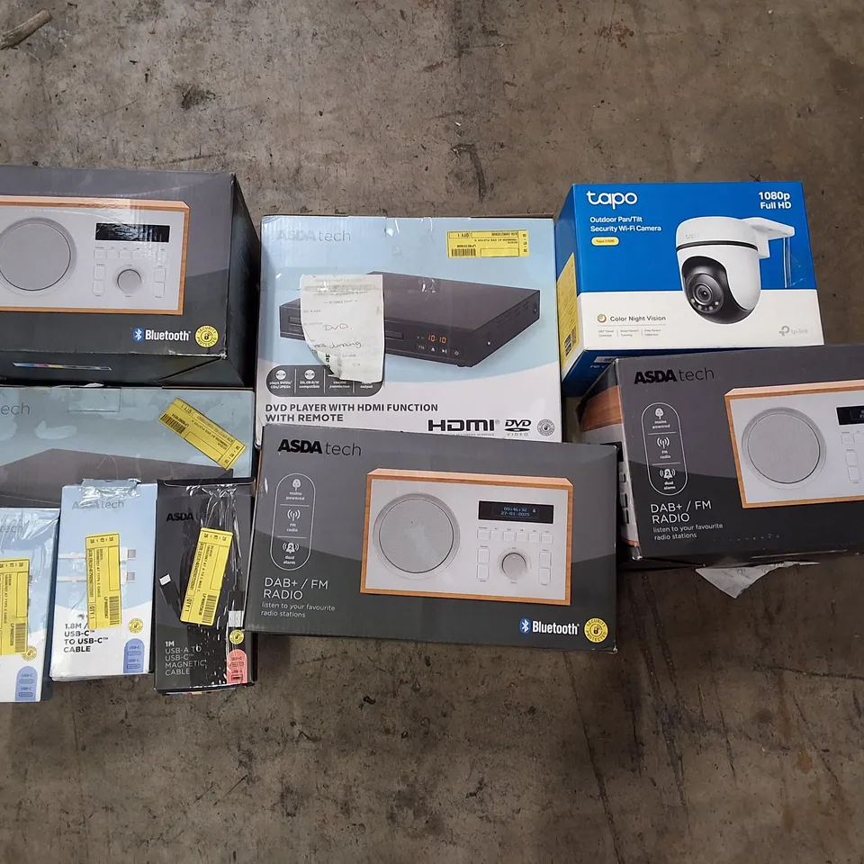 PALLET CONTAINING ASSORTED ELECTRICAL RETURNS INCLUDING DVD PLAYERS, OUTDOOR PAN/TILT SECURITY WIFI CAMERA, DAB+/FM RADIOS & ASSORTED CABLES