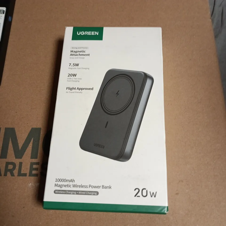 APPROXIMATELY 20 ASSORTED MOBILE PHONE ACCESSORIES INCLUDING SCREEN PROTECTOR , UGREEN MAGNETIC WIRELESS POWER BANK AND AIR BAG CELL PHONE BRACKET 