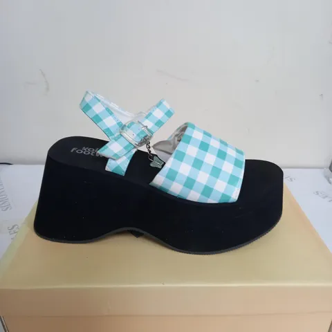 BRAND NEW BOXED PAIR OF KOI VEGAN LEATHER FLYING WHISPERS PLAID BUTTERFLY SANDALS IN BLUE UK SIZE 5