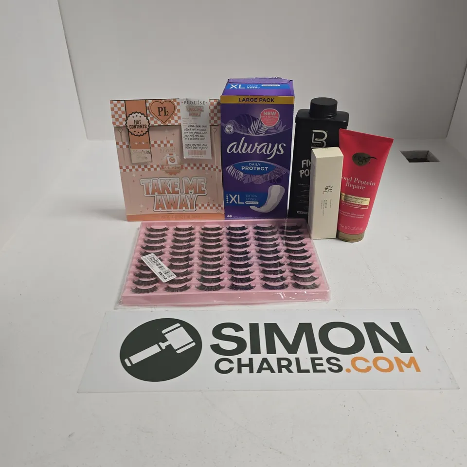 APPROXIMATELY 12 ASSORTED HEALTH & BEAUTY PRODUCTS TO INCLUDE LEVEL3 FINEST POWDER, BEAUTY OF JOSEON RELIEF SUN, OGXBOND PROTEIN REPAIR, ETC - COLLECTION ONLY