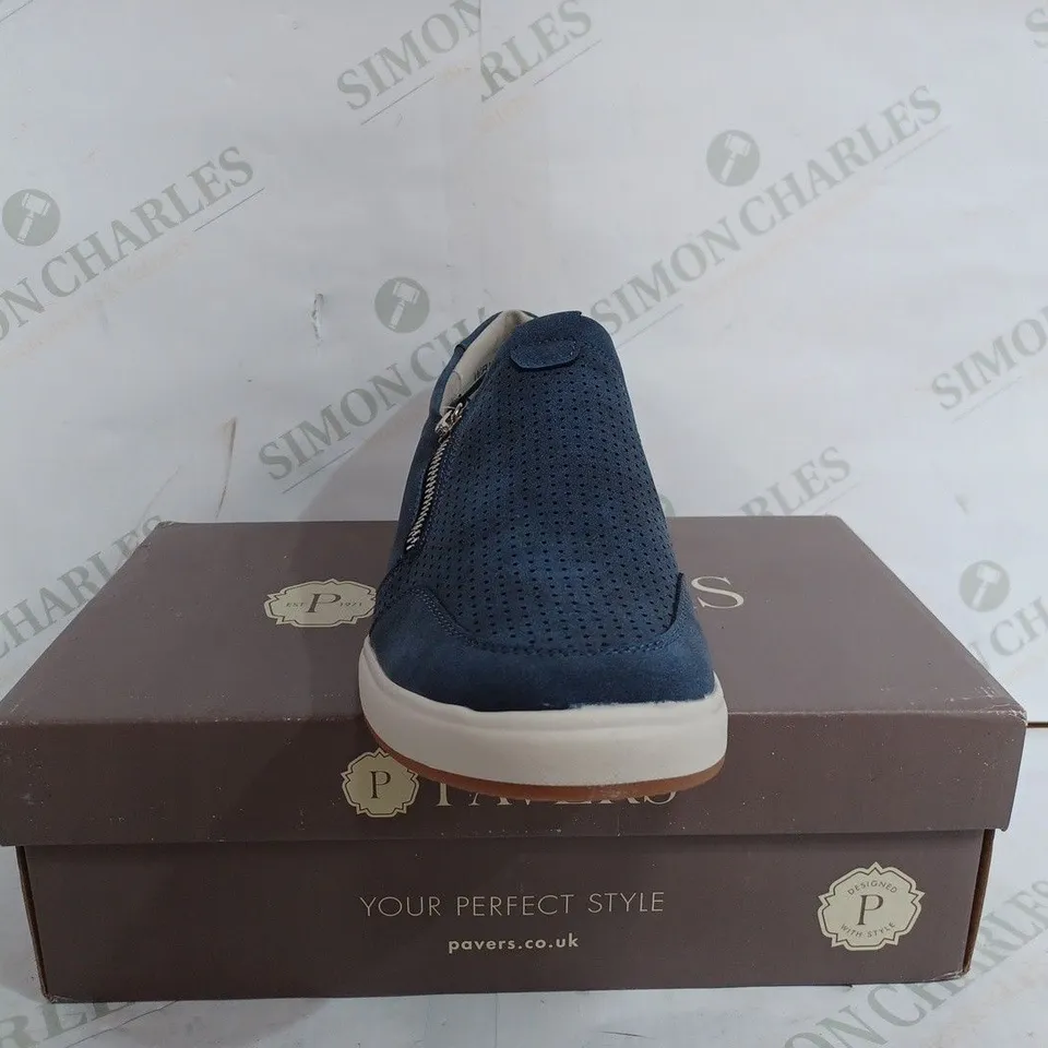 PAVERS ZIP BOAT SHOE IN NAVY - EU 41