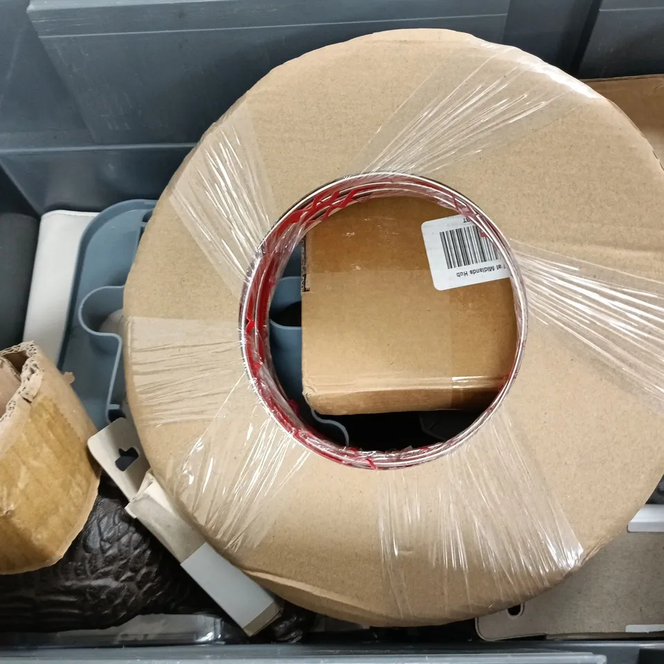APPROXIMATELY 12 ASSORTED HOUSEHOLD ITEMS TO INCLUDE SILICONE SHOCK FLUID, ASCALON CAST IRON DUCK, ETC