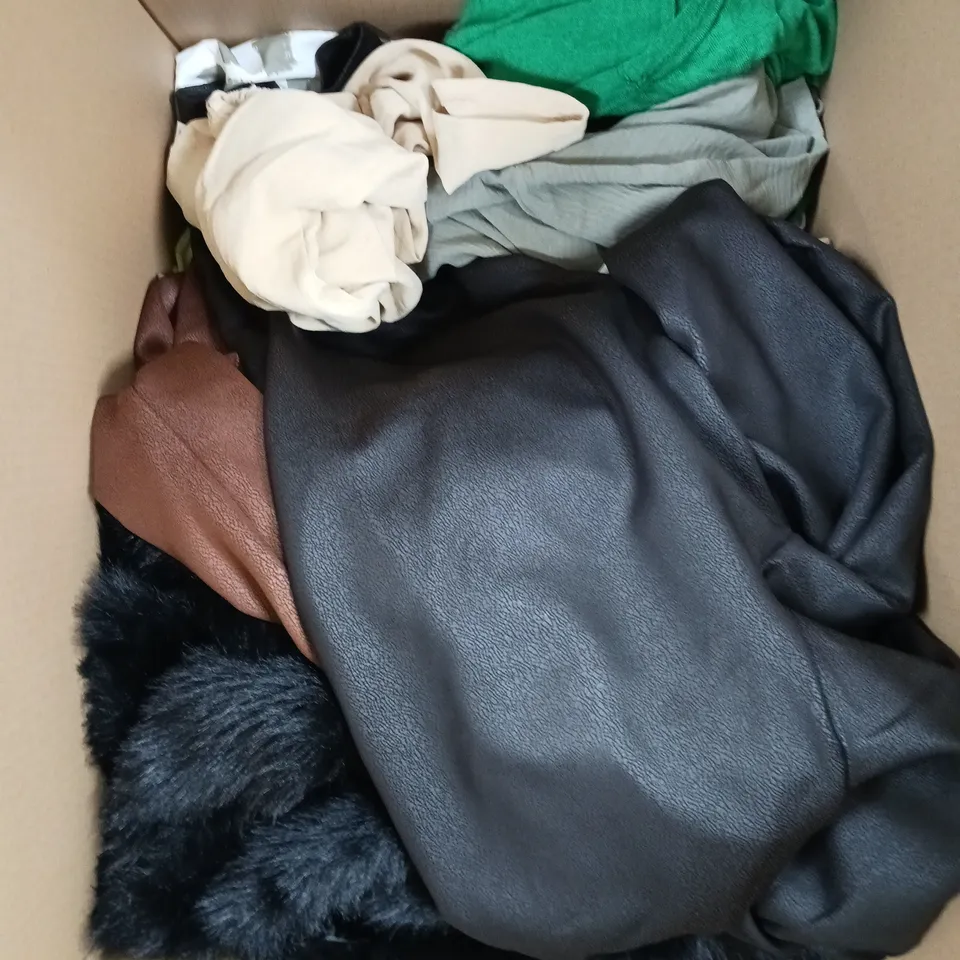 APPROXIMATELY 20 ASSORTED CLOTHING PRODUCTS IN VARIOUS STYLES & SIZES TO INCLUDE DRESSES, JUMPERS, TROUSERS ETC