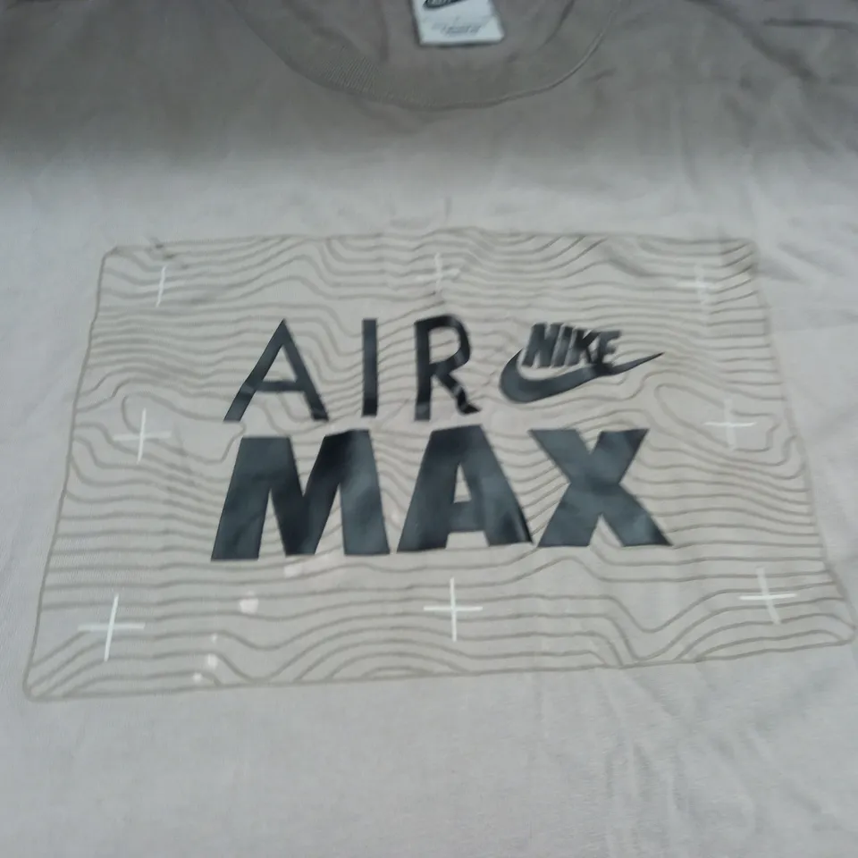 NIKE AIR MAX T-SHIRT - S