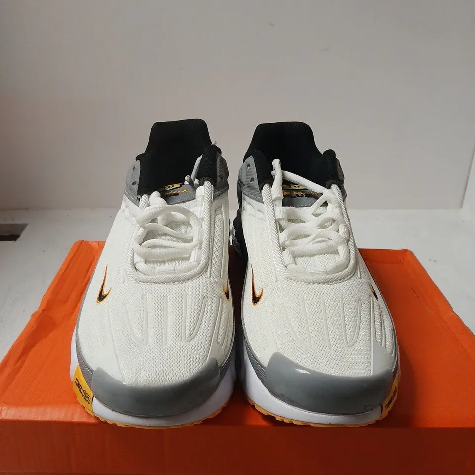 BOXED PAIR OF NIKE TUNED AIR TRAINERS – UK SIZE 5.5