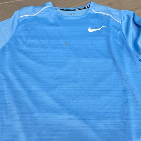 NIKE RUNNING T-SHIRT - SIZE XL