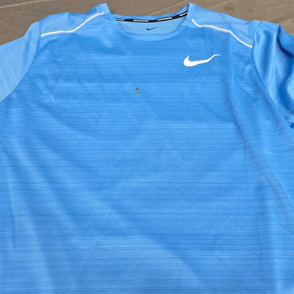 NIKE RUNNING T-SHIRT - SIZE XL