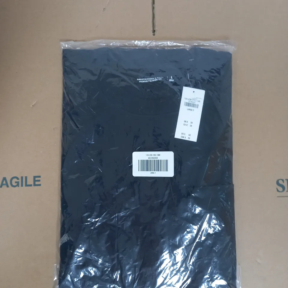 ABERCROMBIE & FITCH PREMIUM POLISHED TEE IN BLACK SIZE L