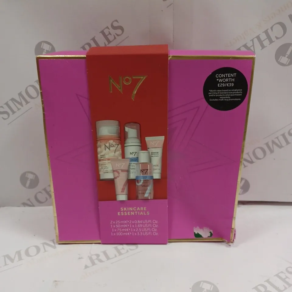 BOXED NO7 SKINCARE ESSENTIALS GIFT SET 