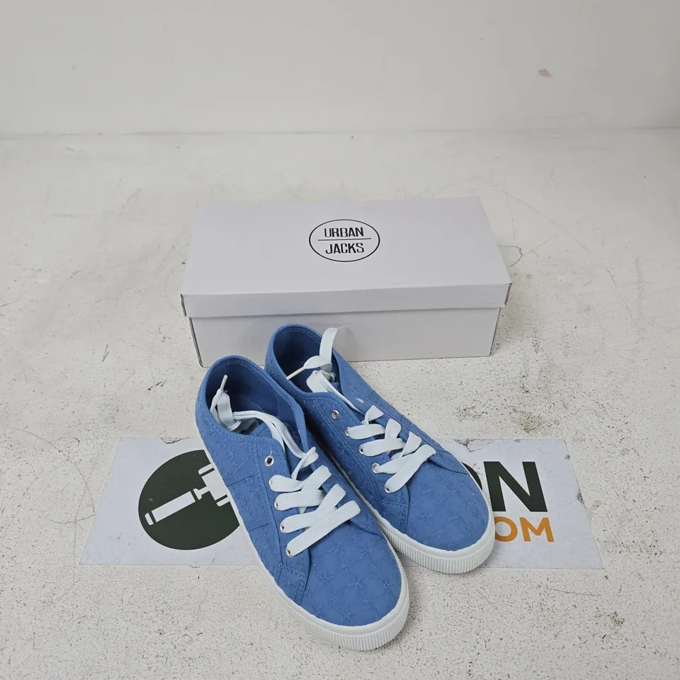 URBAN JACKS ZITA LIGHT BLUE TRAINERS – UK 5