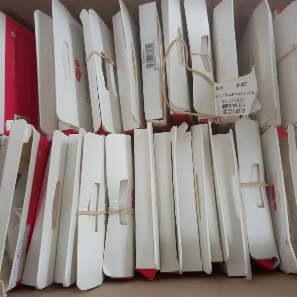 BOX OF APPROX 40 TECH21 MINUTE ONE FOR SAMSUNG GALAXY S21 ULTRA 5G